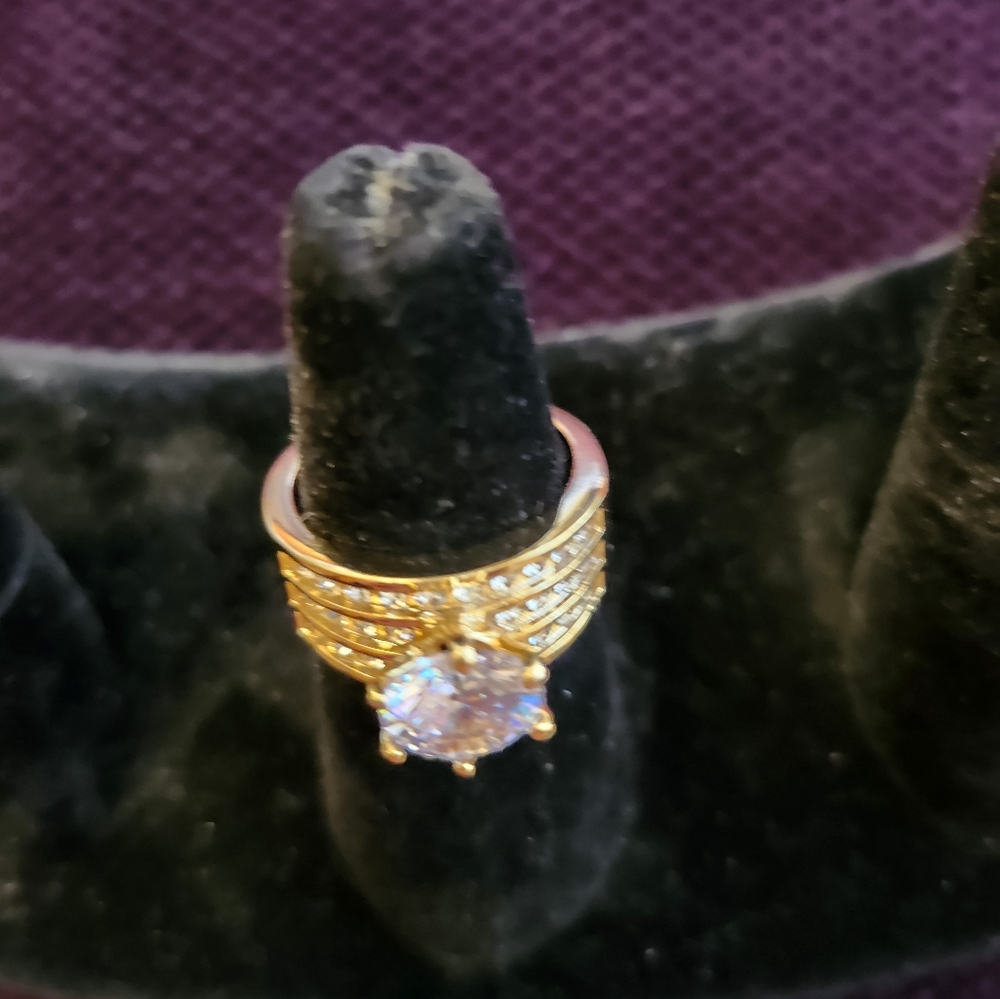 Ring - Picture 3 of 3